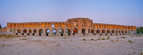 Panorama der khaju brücke, isfahan, iran — Stockfoto