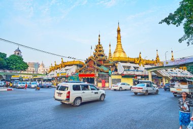 Sule Pagoda, Yangon, Myanmar, dolambaçlı yol
