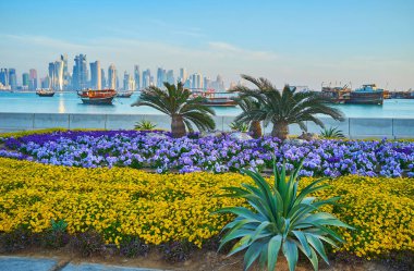 Doha, Katar Corniche çıkabilir çiçekler
