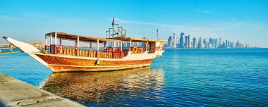 Doğal teknenin limanındaki Doha, Qatar