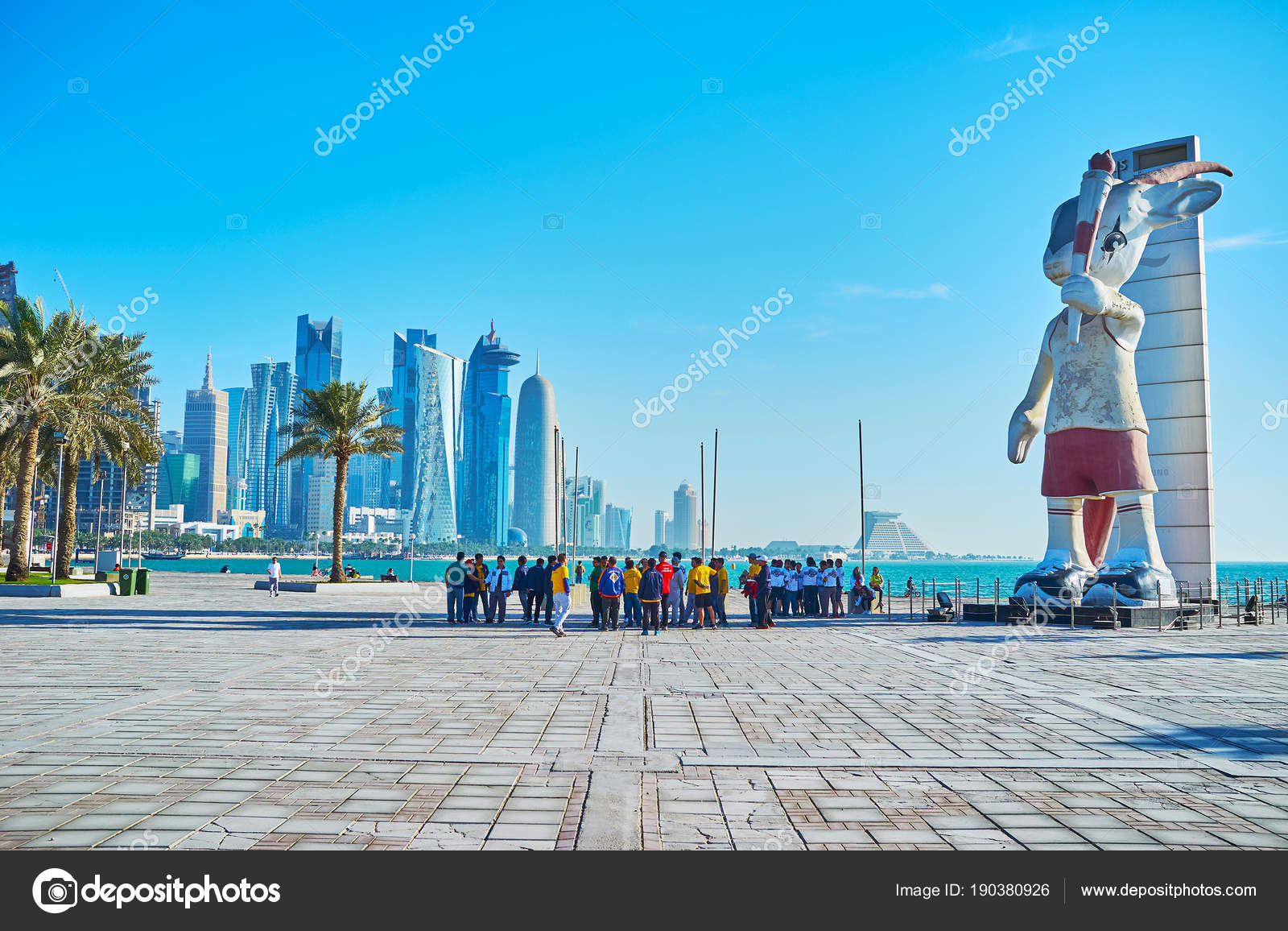 карта доха катар с достопримечательностями. монумент парфюмницы доха. в какой стране находится монумент парфюмницы. доха столица. доха сити катар.