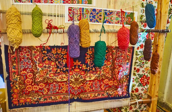 Ручной ткацкий станок, Махан, Иран — стоковое фото