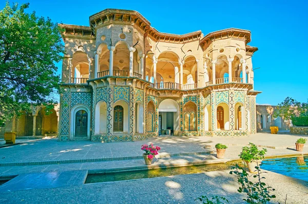 Brána knížecí zahrady v Mahan, Írán — Stock fotografie