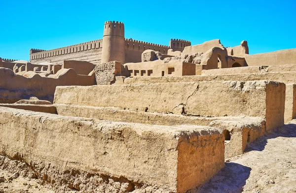 Die irdenen Wände von rayen, iran — Stockfoto