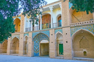 Şah Nematollah Vali Tapınak, Mikail, Iran kiremitli dekorlar