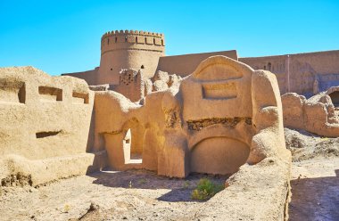 Arkeolojik adobe Rayen Kalesi, Iran