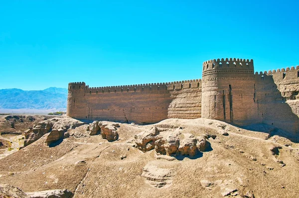 Die verlassene Zitadelle von rayen, iran — Stockfoto