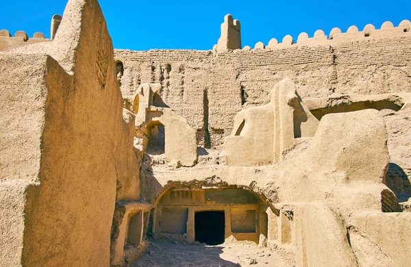In den Ruinen des antiken Hauses, rayen, iran — Stockfoto