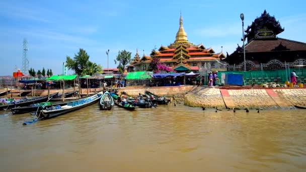 Inle Lake Myanmar Февраля 2018 Года Пагода Hpaung Daw Расположенная — стоковое видео