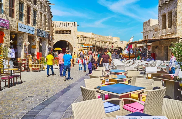 Calles turísticas de la vieja Doha, Qatar — Foto de Stock
