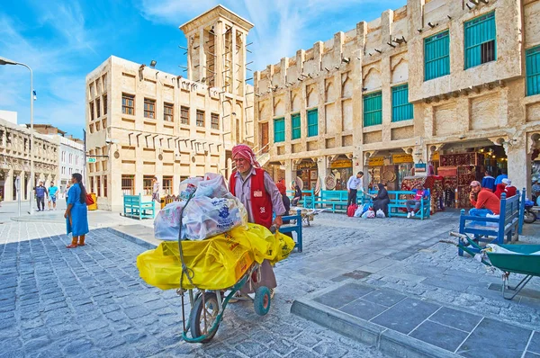 Porters service i Souq Waqif, Doha, Qatar — Stockfoto