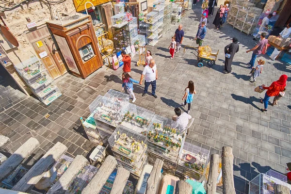 Vogelmarkt Geschäfte vom Dach, doha, qatar — Stockfoto