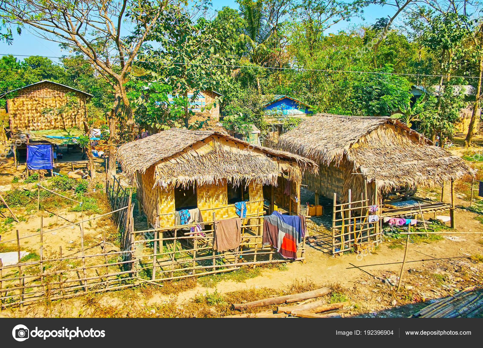 Traditional village houses in Myanmar — Stock Photo © efesenko 192396904