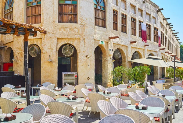 Relaxe em restaurantes de Souq Waqif, Doha, Qatar — Fotografia de Stock