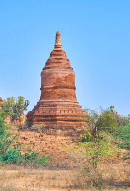 Restore edilmiş antik stupa
