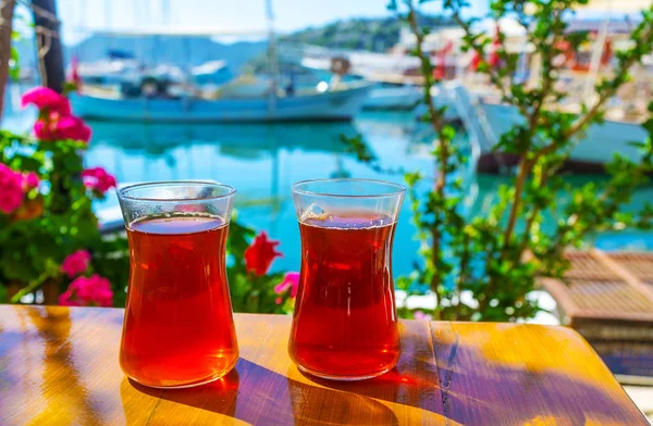 Утренний чай на побережье Кекова, Турция — стоковое фото