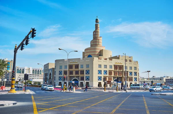 Spiral minaret of Al Fanar Mosque, Doha, Qatar — Stock Photo, Image