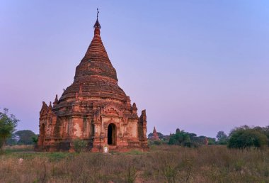 Akşam, Myanmar Bagan içinde yürümek