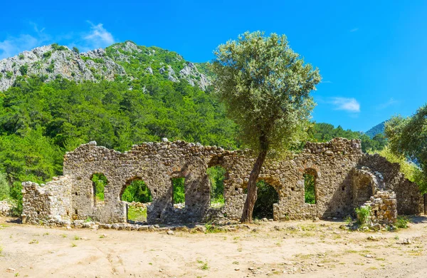 De ruïnes van oude olympos, Turkije — Stockfoto