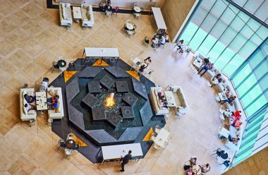 Cafe çeşme, Islam Eserleri Müzesi, Doha, Katar çevresinde