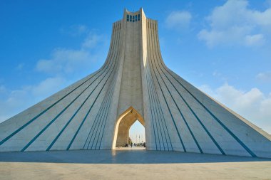 Tahran, İran'ın modern Simgesel Yapı