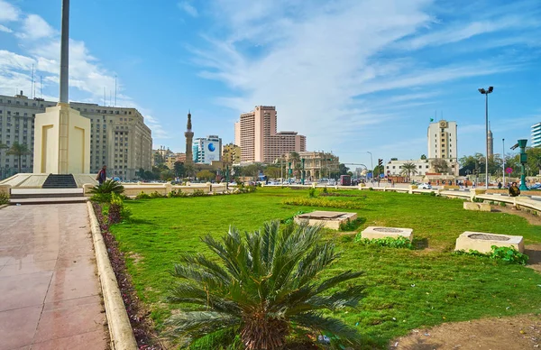 Növényzet Midan Tahrir Square, Cairo, Egyiptom — Stock Fotó