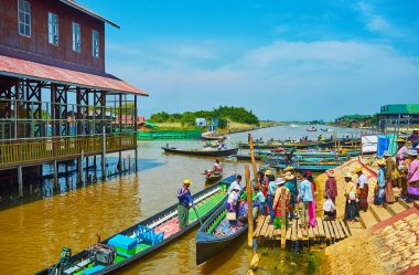 Hacılar Inle Gölü, Myanmar üzerinde
