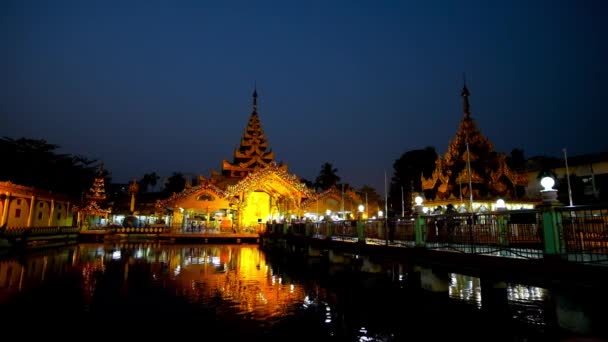 Yangon Myanmar Şubat 2018 Parlak Işıklı Stupa Zayer Yar Aung — Stok video