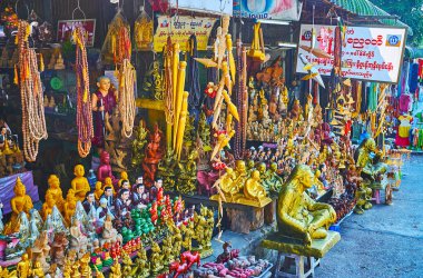 Ar Zar Ni caddesindeki geleneksel pazar, Yangon, Myanmar