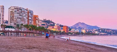 Akşam sahillerinde rahatla, Malaga, İspanya