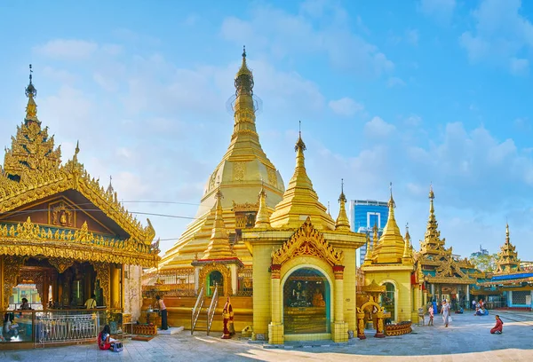 Goldene Pagode von sule, yangon, myanmar — Stockfoto
