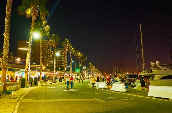 스페인, 말라가 항구에서 저녁을 즐기라 — 스톡 사진