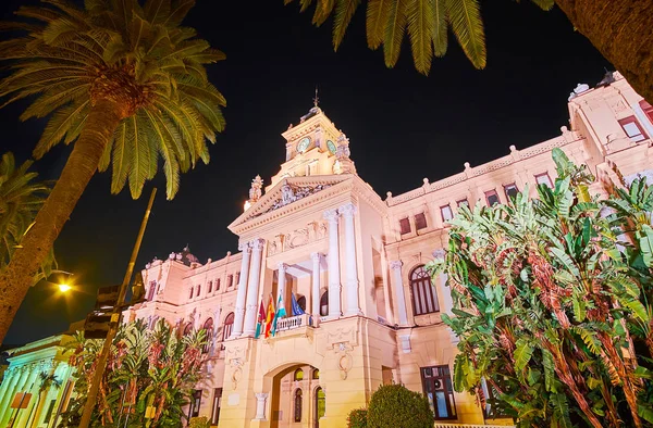 Ayuntamiento de Málaga por la noche, España — Foto de Stock