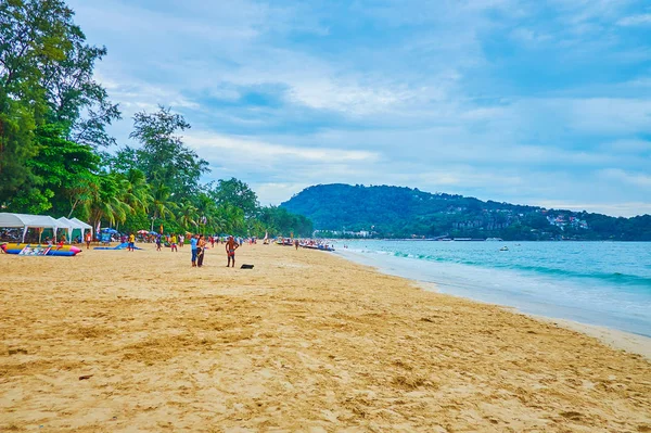 Relax op Patong strand, Phuket, Thailand — Stockfoto