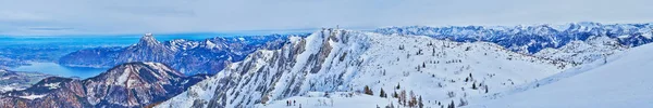 Rotsachtige Alpen in de sneeuw, Alberfeldkogel Mount, Ebensee, Salzkammergut — Stockfoto