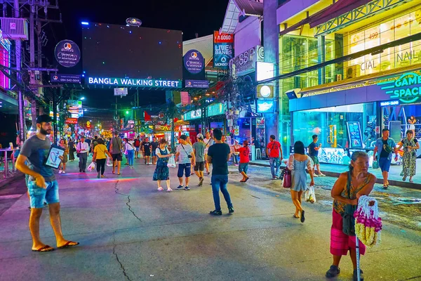 Bangla Yolu, Patong, Phuket, Tayland 'daki sokak çığırtkanları — Stok fotoğraf
