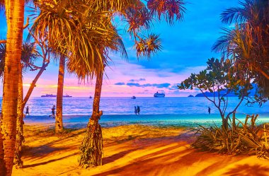 Patong Sahili 'nde, Phuket' te, Tayland 'da