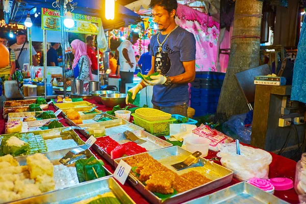 Thaise desserts in Banzaan Fresh Market, Patong, Phuket, Thailand — Stockfoto