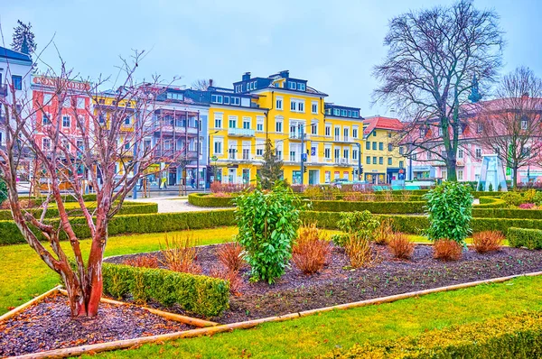 El pequeño jardín en Gmunden, Austria — Foto de Stock