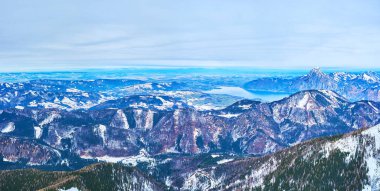 Alberfeldkogel Dağı 'ndan nefes kesici manzara, Salzkammergut, Aust