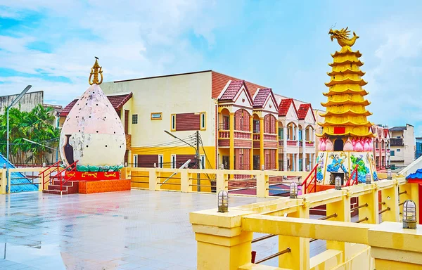 The court of Sam Sae Chu Hut Chinese Shrine, Phuket City, Thaila — Stock Photo, Image