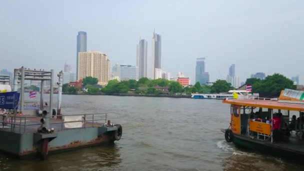 Бангкок Таїланд Травня 2019 Вид Сучасних Хмарочосах Човнах Плаваючи Через — стокове відео