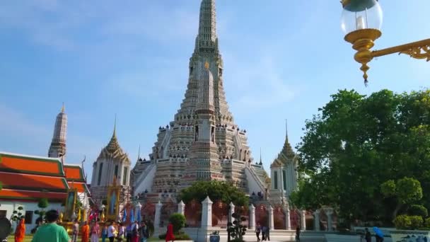 Bangkok Thailand April 2019 Crowded Square Front Stunning Wat Arun — 비디오