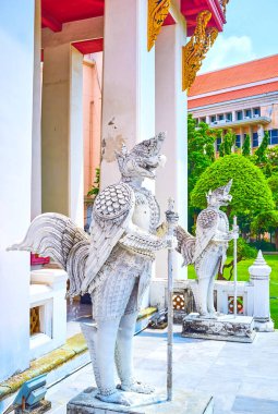Bangkok, Tayland Ulusal Müzesi 'ndeki Garuda heykelleri.