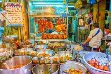 Bangkok, Tayland 'daki Çin Mahallesi pazarındaki paket kafe.