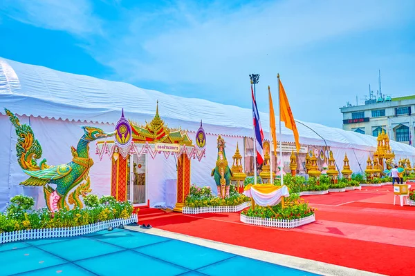 Den stora paviljongen av traditionella religiösa varor mässan, Bangkok, — Stockfoto