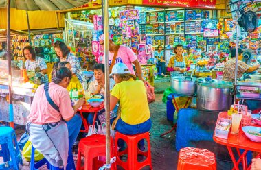 Çin yemeklerinin olduğu sokak kafeleri, Bangkok, Tayland