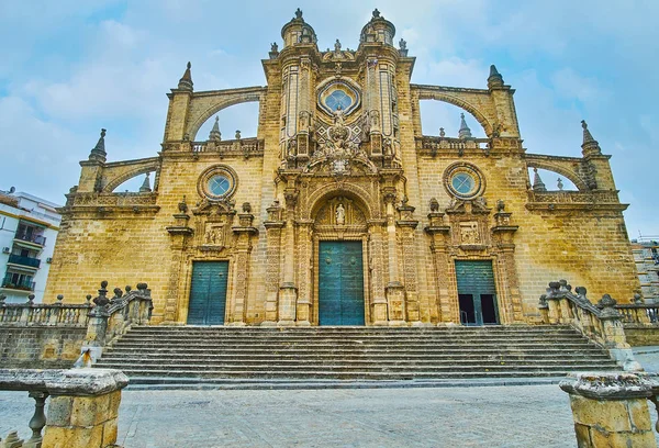 Die Fassade der Erlöserkathedrale, jerez, spanien — Stockfoto