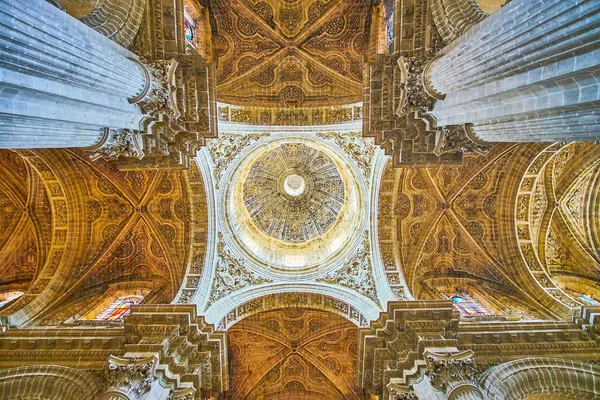 Den inre kupolen i Heliga Frälsarens Katedral, Jerez, Spanien — Stockfoto