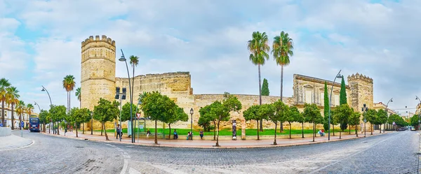 Panorama van Alcazar fort, Jerez, Spanje — Stockfoto